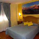 Hotell Arnal 3*