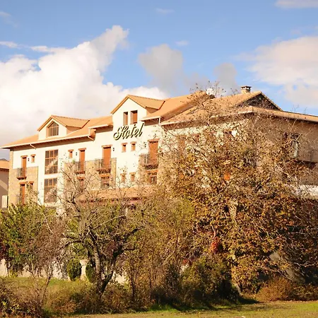 Arnal Hotel 3*