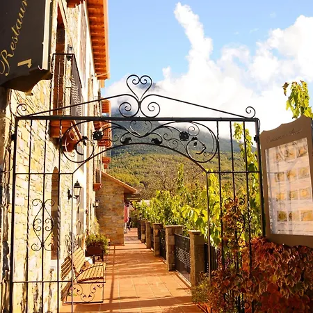 Arnal Hotel 3*