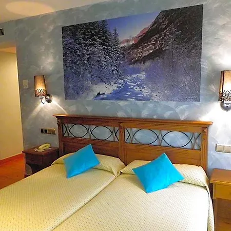 Hotell Arnal 3*