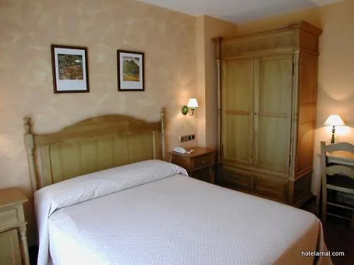 Arnal Hotel 3*